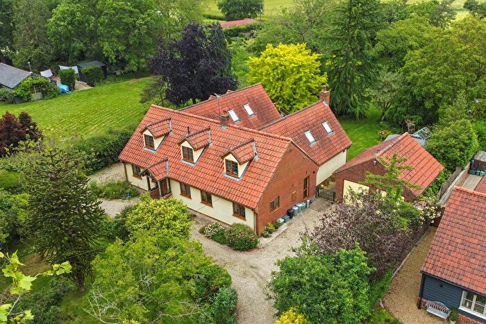 6 Bedroom Detached House For Sale In Long Road West, Dedham, CO7