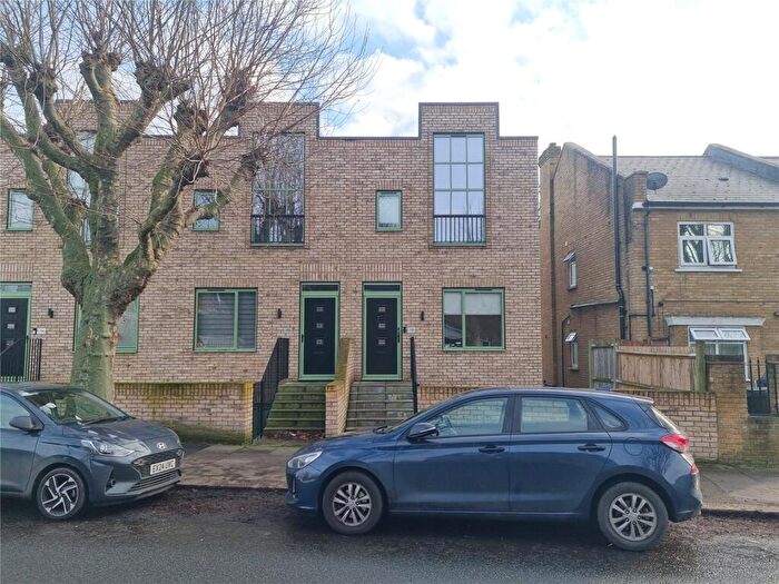 3 Bedroom House To Rent In Victoria Road, London, N9