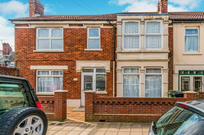 2 Bedroom Property To Rent In Hayling Avenue, Baffins, PO3