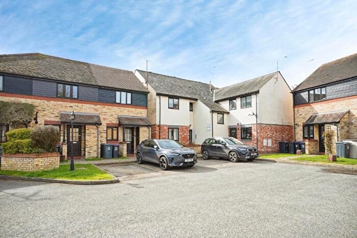 1 Bedroom Flat For Sale In Masons Court, Bishops Stortford, CM23