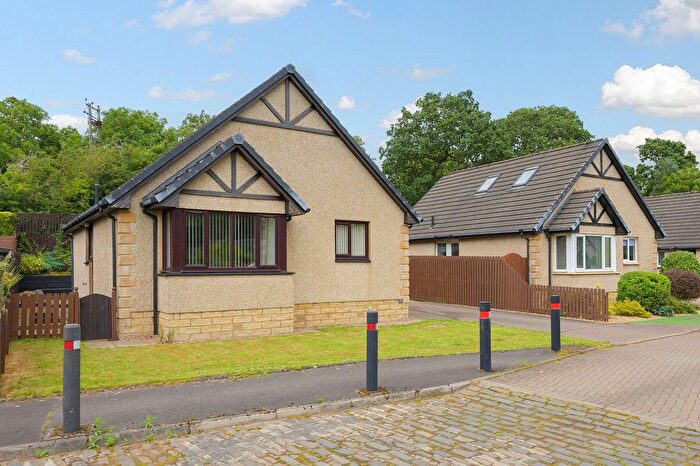 3 Bedroom Detached Bungalow For Sale In Burnside Gardens, Whitecross, EH49