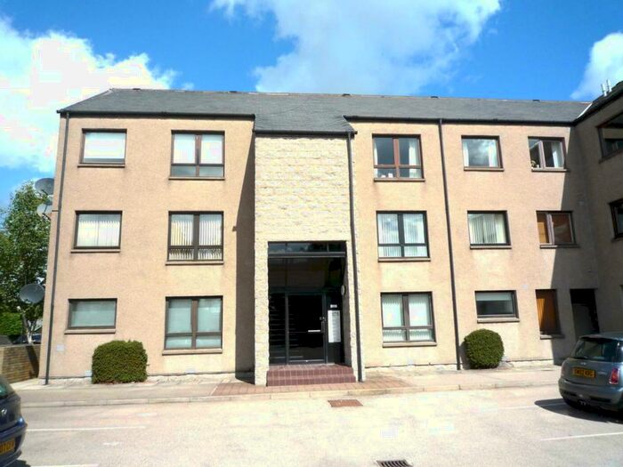 2 Bedroom Flat To Rent In Cromwell Court, Aberdeen, AB15