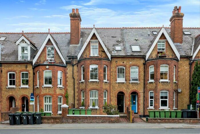 Apartment To Rent In York Road, Guildford, GU1