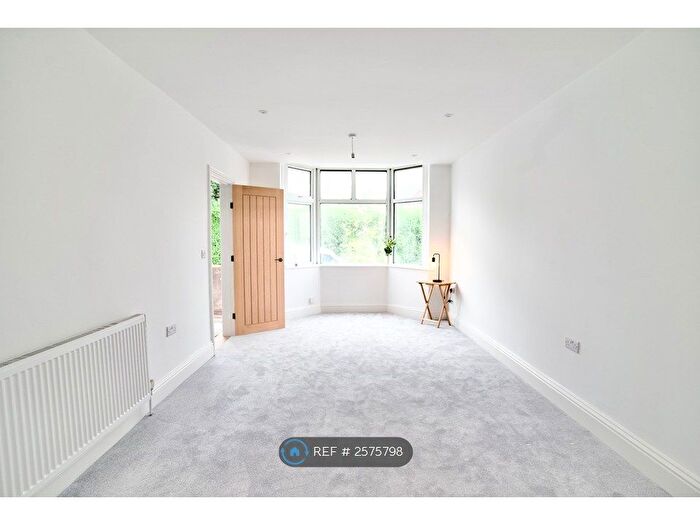 4 Bedroom Detached House To Rent In Thorneywood Mount, Nottingham, NG3