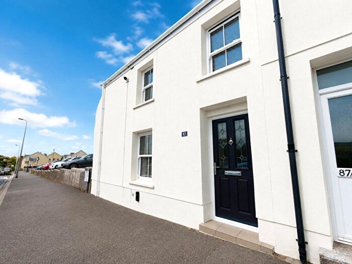 2 Bedroom Semi-Detached House For Sale In Robert Street, Milford Haven, Pembrokeshire, SA73