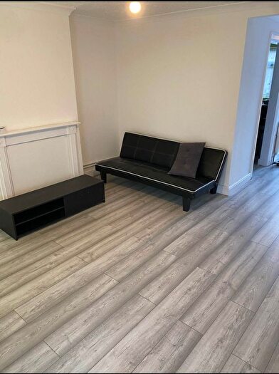 3 Bedroom Terraced House To Rent In Shepherd`S Close, Romford, RM6