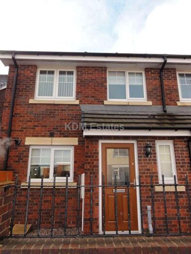 3 Bedroom Semi-Detached House To Rent In Cotherstone Court, Easington Lane, DH5