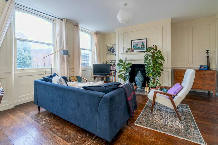 2 Bedroom Flat To Rent In Stoke Newington Church Street, London, N16