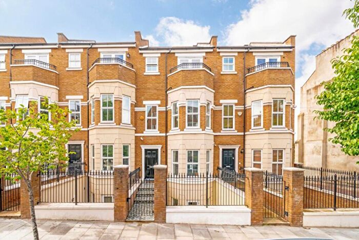 5 Bedroom Terraced House For Sale In Busby Place, Kentish Town, NW5