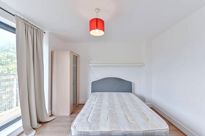 1 Bedroom Flat To Rent In Denmark Hill, Denmark Hill, London, SE5