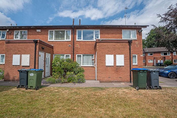 2 Bedroom Maisonette For Sale In Newton Road, Great Barr, B43