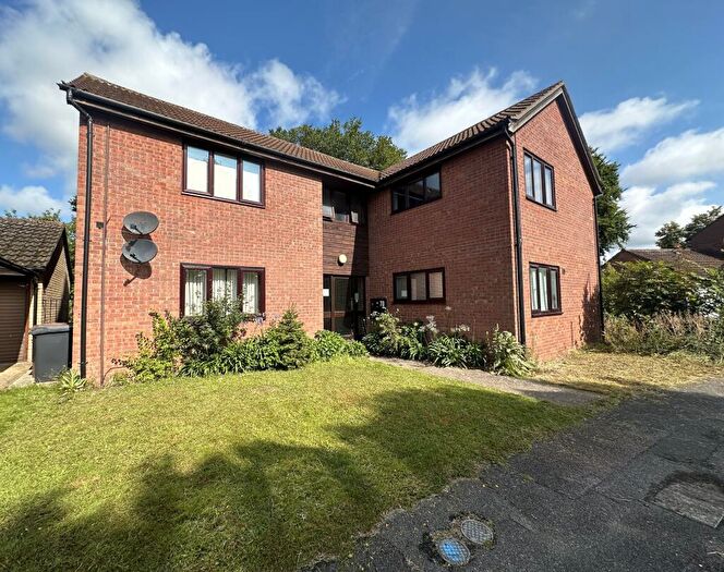 Studio To Rent In Weston Way, Newmarket, Suffolk, CB8