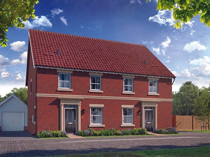 3 Bedroom Semi Detached House For Sale In Manningtree Park, Mistley, Manningtree, CO11