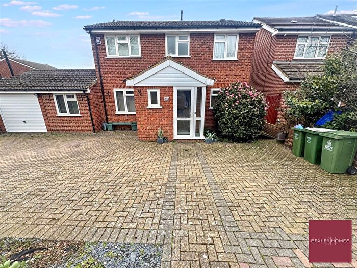 5 Bedroom Detached House To Rent In Upper Park Road, Belvedere, DA17