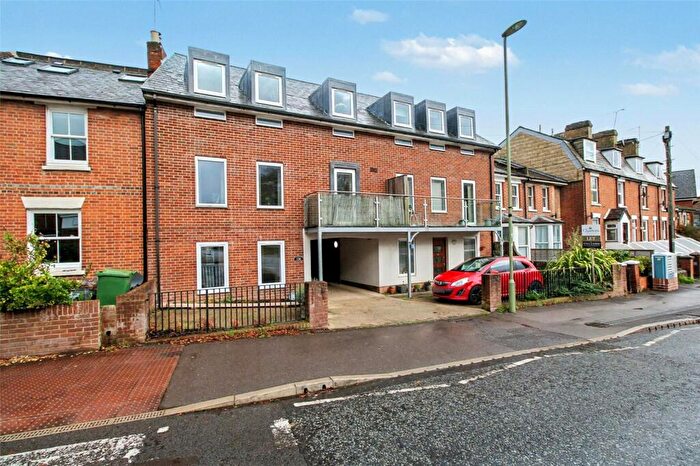 1 Bedroom Maisonette For Sale In Stockbridge Road, Winchester, Hampshire, SO22