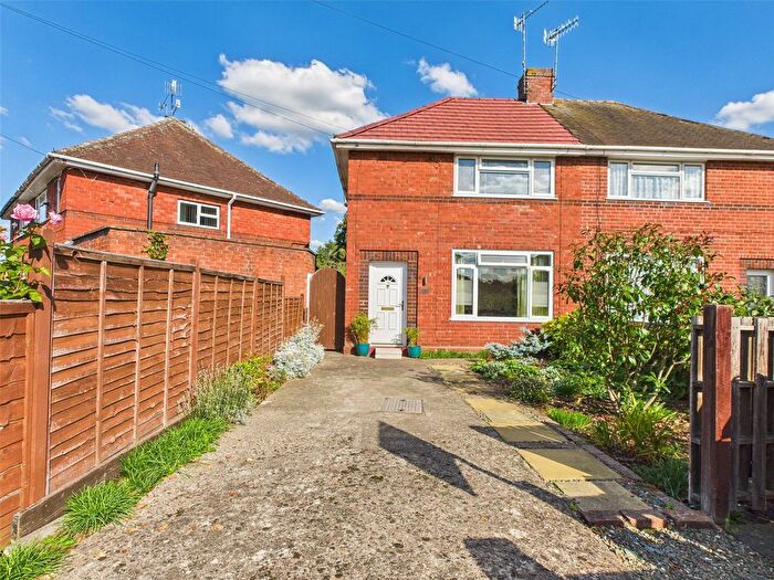 3 Bedroom Semi-Detached House For Sale In Gilmour Crescent, Worcester, Worcestershire, WR3