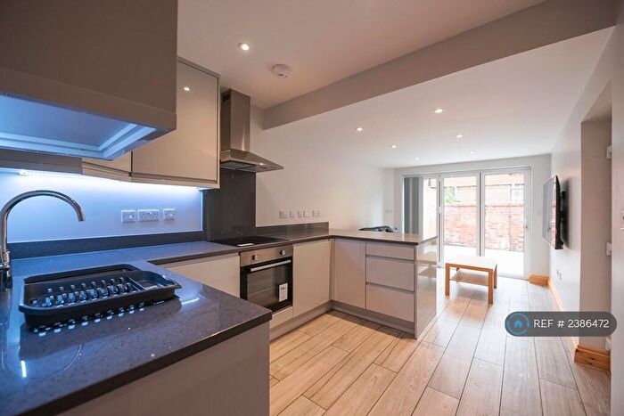 1 Bedroom Flat To Rent In Redlands Road, Reading, RG1