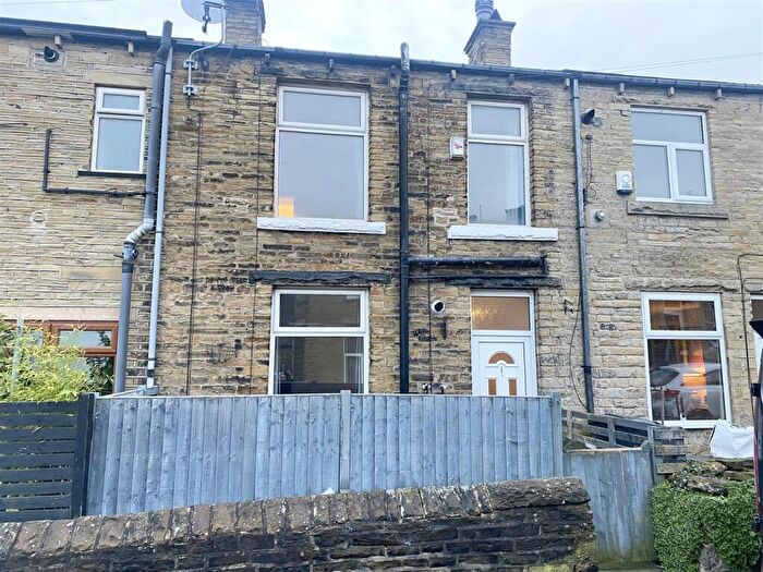 2 Bedroom Terraced House For Sale In Carr Street Brighouse, HD6