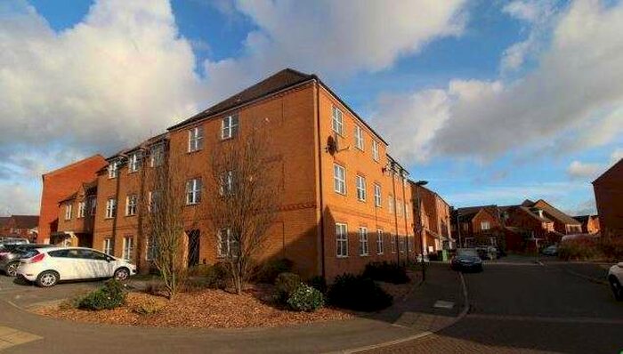 2 Bedroom Apartment To Rent In Edmonstone Crescent, NG5
