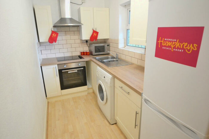 4 Bedroom Detached House To Rent In Chippendale Street, Lenton, Nottingham, NG7
