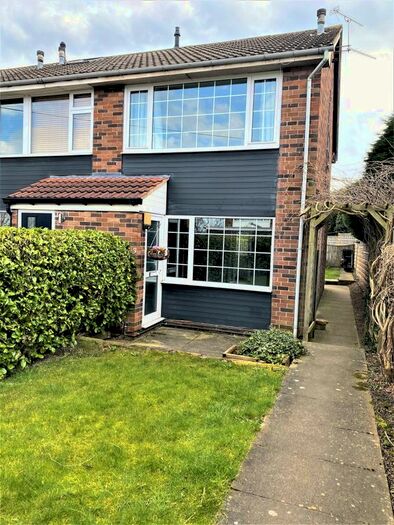 2 Bedroom Town House To Rent In Church Walk, Thornhill, WF12