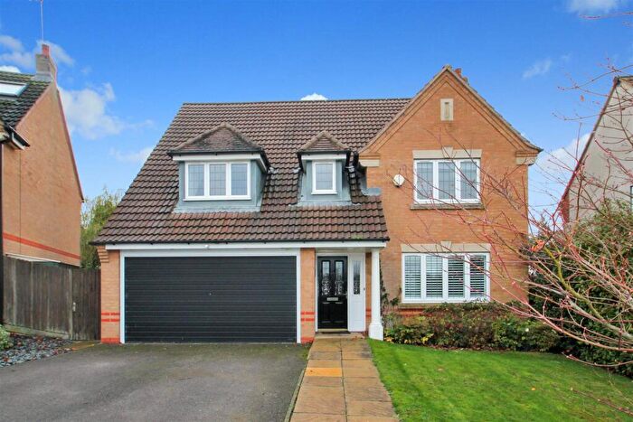 4 Bedroom Detached House To Rent In Sissinghurst Drive, Thrapston, Kettering, NN14