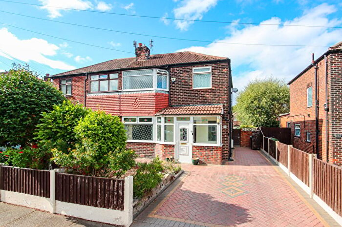3 Bedroom Semi-Detached House For Sale In Derwent Road, Flixton, Manchester, M41