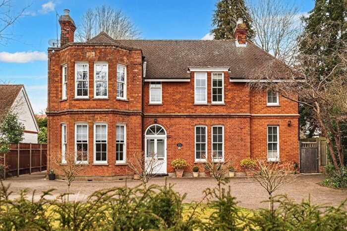 5 Bedroom Detached House For Sale In Hitchin Road, Letchworth Garden City, SG6