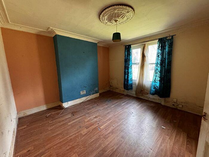 2 Bedroom Flat For Sale In York Street, Gateshead, NE10