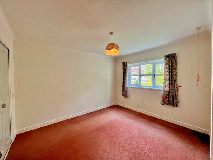 2 Bedroom End Of Terrace House For Sale In Restway Gardens, Bridgend County Borough, CF31