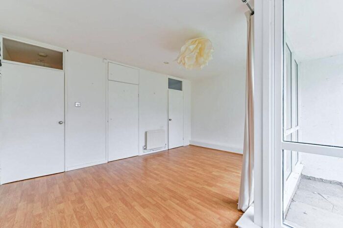 Studio To Rent In Plender Street, Camden, London, NW1