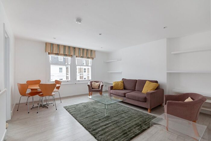 2 Bedroom Flat To Rent In Sinclair Gardens, London, W14