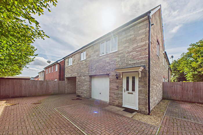 2 Bedroom Flat For Sale In Poppy Field, Broadwell, Coleford, Gloucestershire, GL16