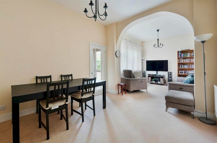 1 Bedroom Flat To Rent In Albion Road, Sutton, SM2