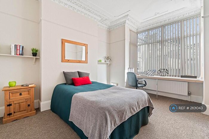 8 Bedroom Semi-Detached House To Rent In Allendale Road, Plymouth, PL4