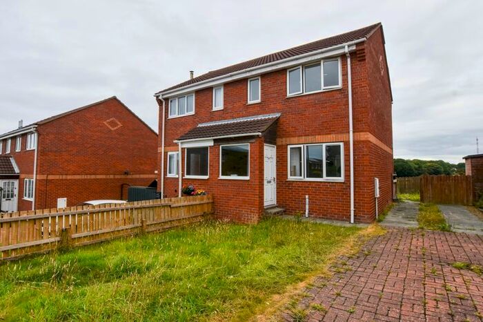 2 Bedroom Semi-Detached House To Rent In St. Peters Court, Whitby, YO22