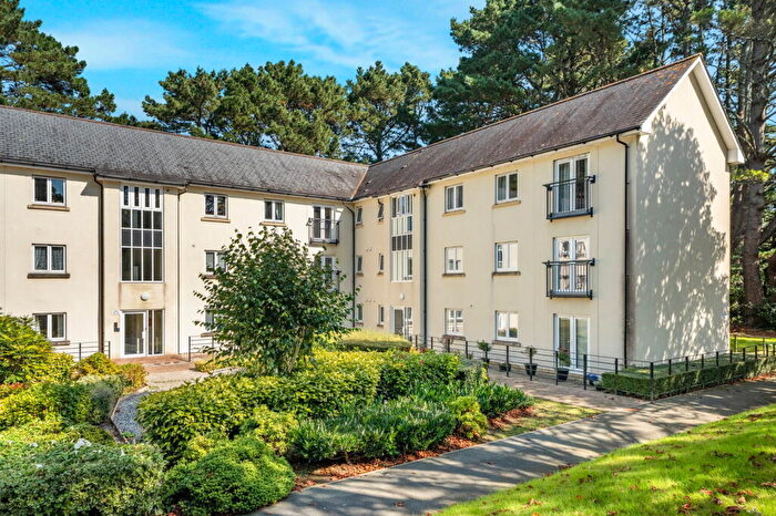 2 Bedroom Flat For Sale In Echo Crescent, Plymouth, PL5