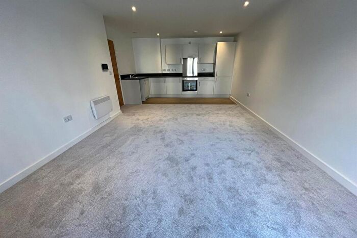 2 Bedroom Apartment To Rent In Bedroom Apartment Two-Bedroom Apartment In Manchester, M5