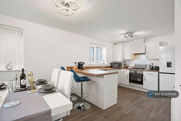 3 Bedroom Semi-Detached House To Rent In Lyncoln Drive, Lowestoft, NR32