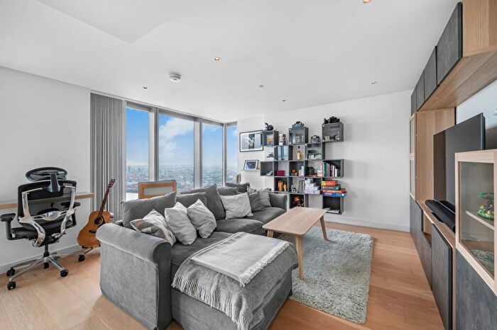 2 Bedroom Flat For Sale In Marsh Wall, Millwall, E14