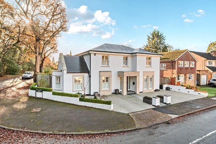 4 Bedroom Detached House For Sale In Dale Lodge Road, Sunningdale, SL5