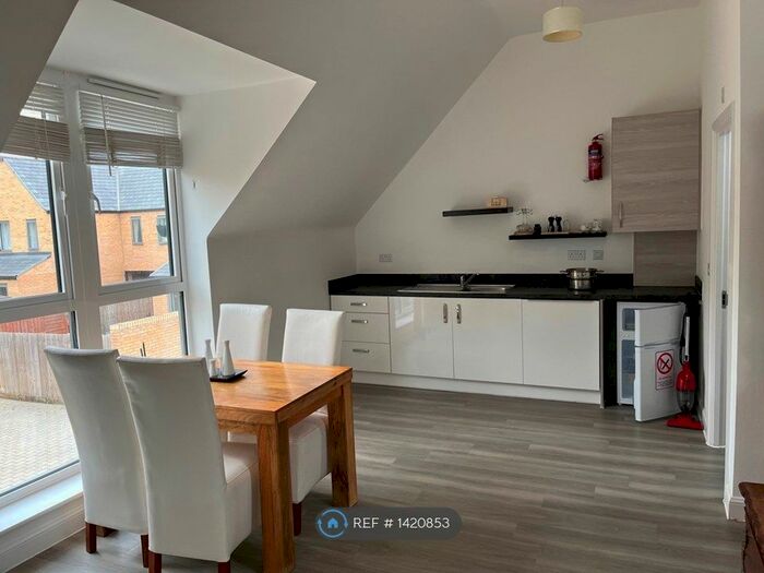 Studio To Rent In Osprey Drive, Trumpington, Cambridge, CB2