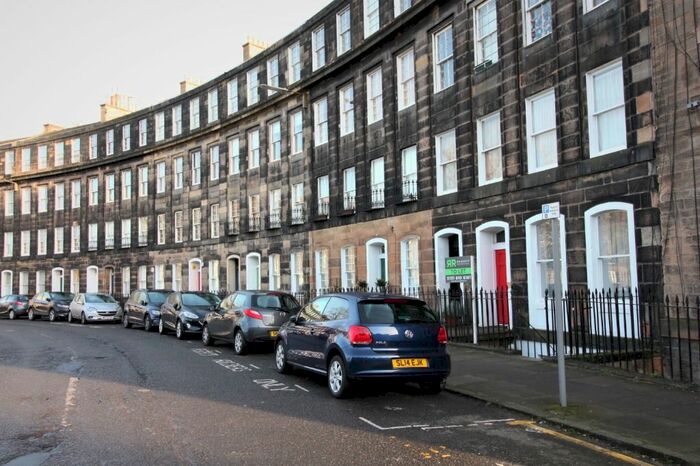 1 Bedroom Flat To Rent In Gardners Crescent, Fountainbridge, Edinburgh, EH3