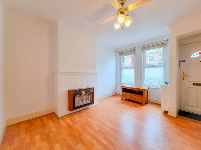 2 Bedroom Terraced House To Rent In Hatfield Road, Watford, WD24