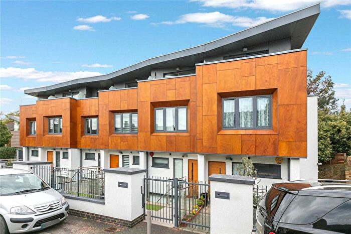 3 Bedroom Terraced House For Sale In Mountfield Road, London, W5