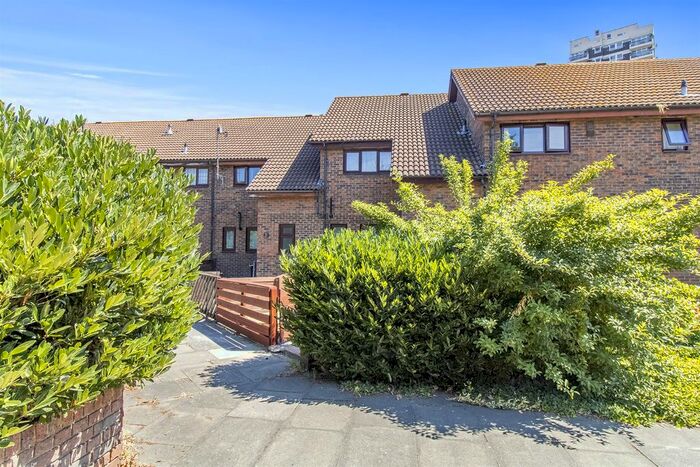 3 Bedroom Property To Rent In Winifred Street, London, E16