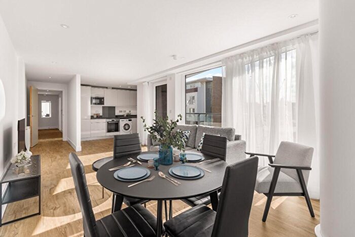 2 Bedroom Apartment To Rent In Station Approach, Epsom, Surrey, KT19