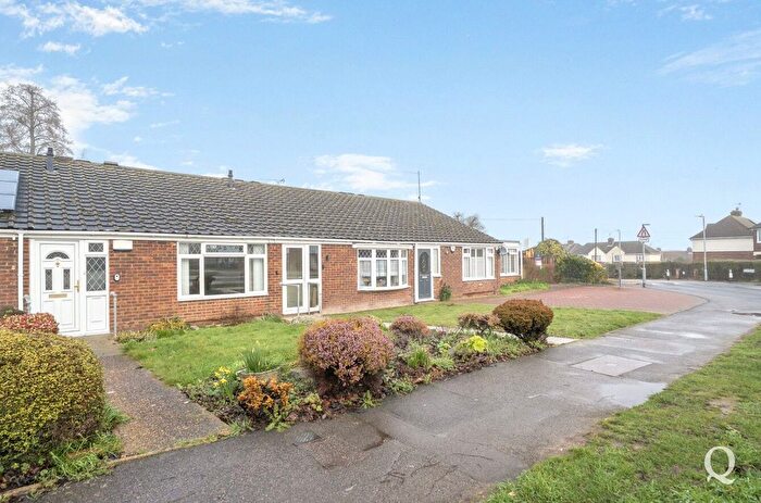 2 Bedroom Bungalow For Sale In Stanhope Avenue, Sittingbourne, Kent, ME10