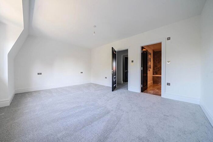 4 Bedroom Terraced House To Rent In Vansittart Road, Windsor, SL4