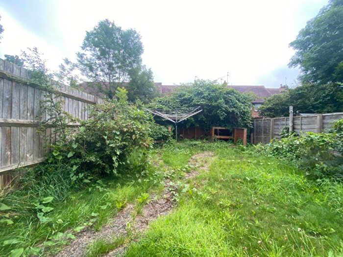 2 Bedroom End Of Terrace House To Rent In Danefield Road, Abington, Northampton, NN3